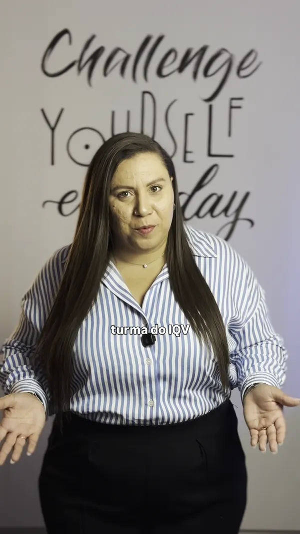 Suelayne Rodrigues a falar sobre uma turma do IQV.